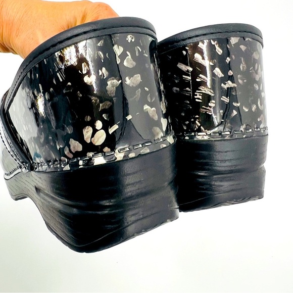 DANSKO ‘Professional’ Pewter Black Leopard Patent Leather Clogs Shoes NWOT Sz 38 - Picture 10 of 15